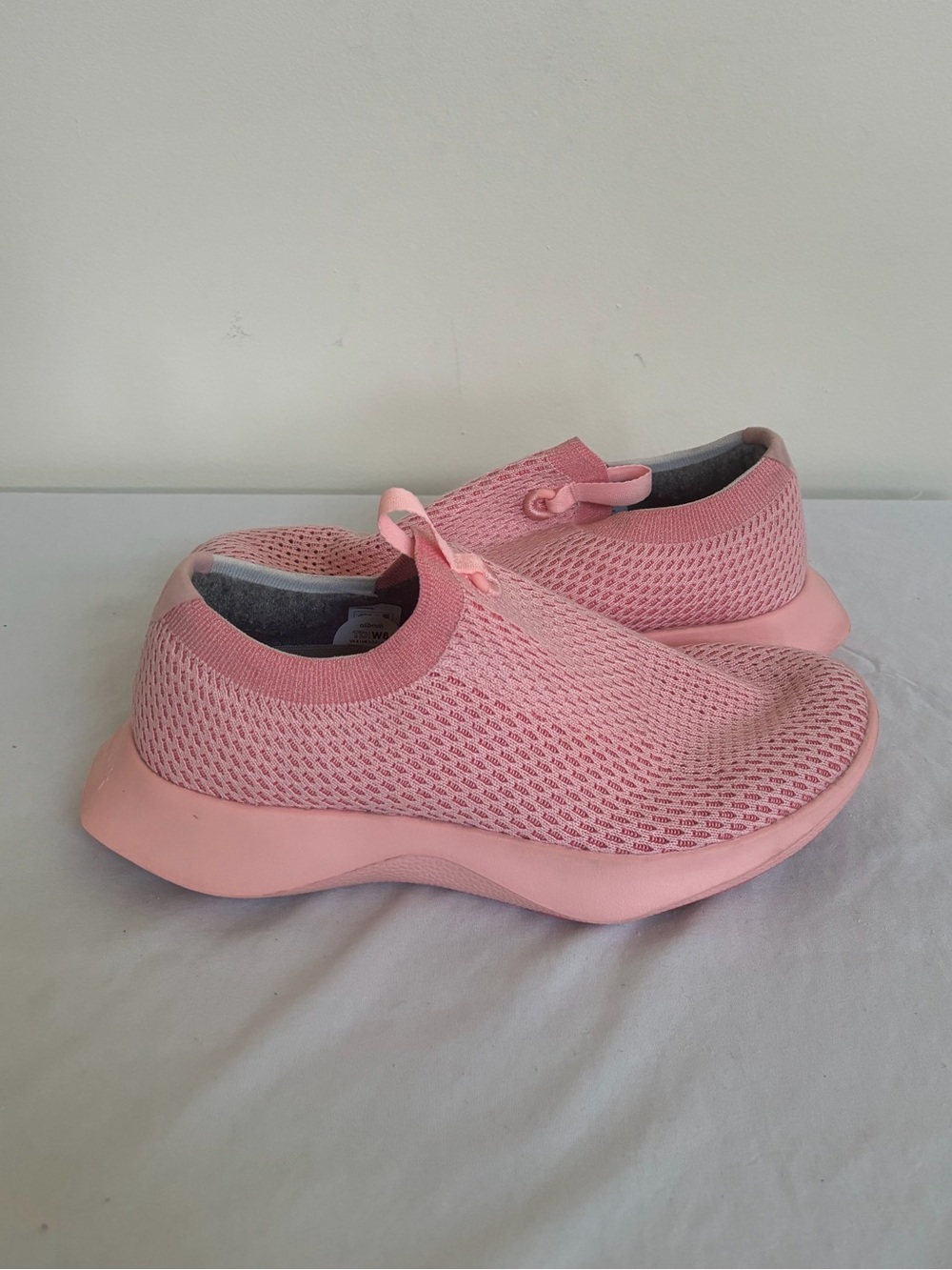 AllBirds Tree Dasher Relay Pink sz 8 Walking Shoes Womens Slip On Sneaker